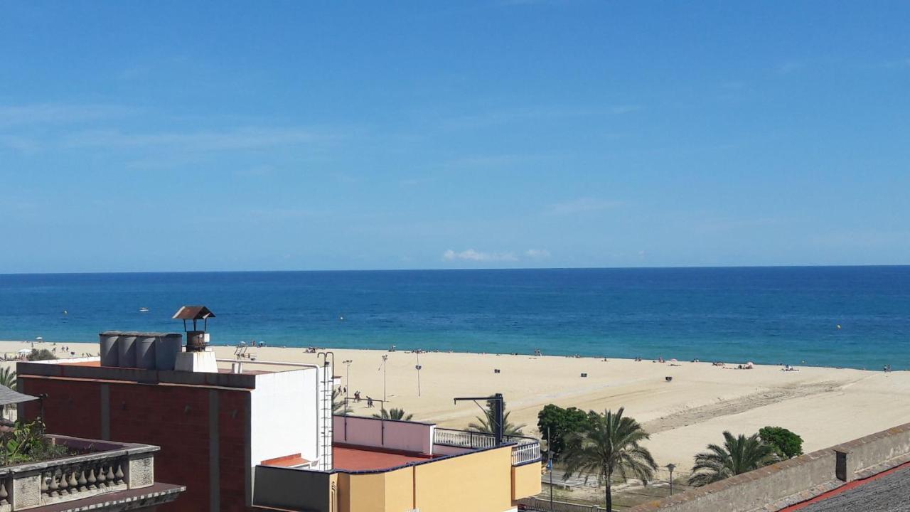 Blaumasnou One Step To The Beach! Exterior photo